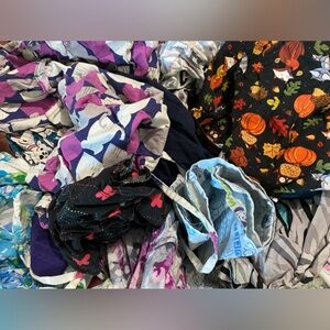 Scrub top & bottoms (size between sx and m)